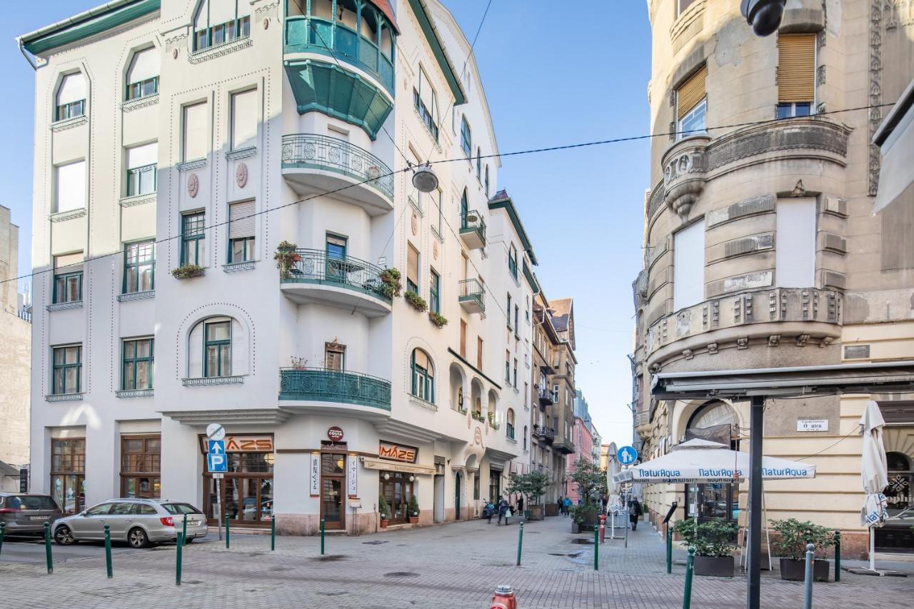 Melody Meadow Apartment Budapest Esterno foto