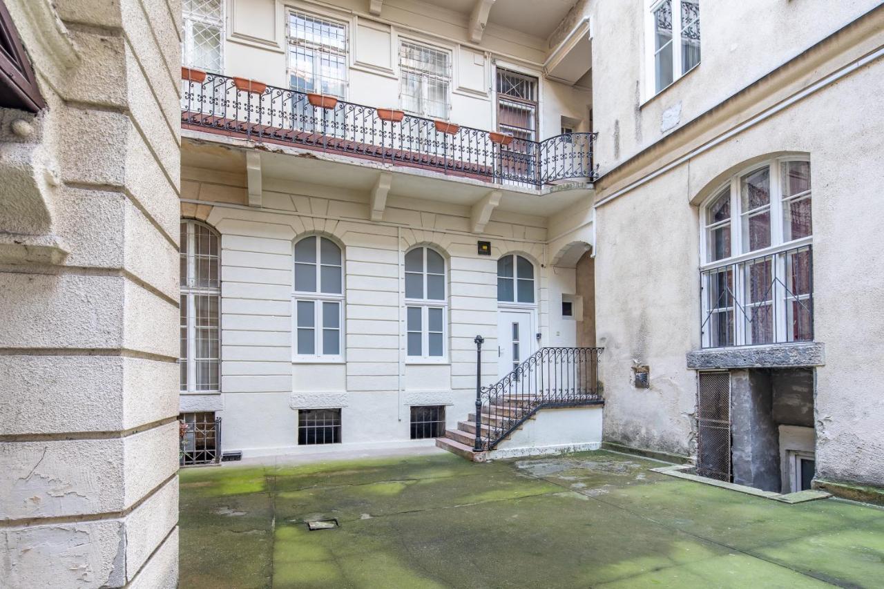 Melody Meadow Apartment Budapest Esterno foto